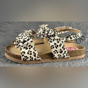 POP Little Girls Belana Leopard Ankle Strap Footbed Sandals NWT Little Girls 2